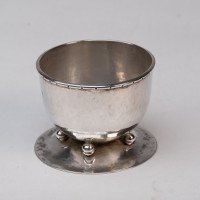C. R. Ashbee GOH. A Rare Pair of Arts & Crafts Handcrafted Hammered Silver Salts - Thumbnail 8