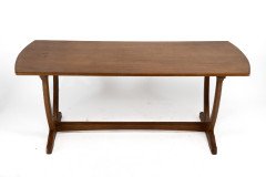 Edward Barnsley. A Cotswold School Arts & Crafts Oak coffee table with U shaped base. - Thumbnail 3