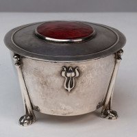 Edith Dawson. An Arts & Crafts Silver Pot with Floral Details & a Red Enamel Lid - Thumbnail 6
