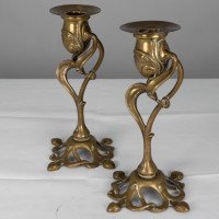 A Nice Quality Pair of English Art Nouveau Candlesticks with Flowing Organic Decor - Thumbnail 6