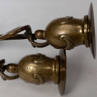 A Nice Quality Pair of English Art Nouveau Candlesticks with Flowing Organic Decor - Thumbnail 19