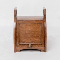W. J. Neatby Attributed, Arts & Crafts Oak Coal Box with Stylised Handles - Thumbnail 2