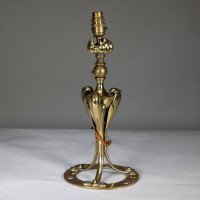 Arts & Crafts brass lamp with floral stem and heart pierced base c.1900 - Thumbnail 5