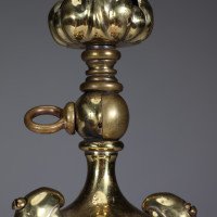 Arts & Crafts brass lamp with floral stem and heart pierced base c.1900 - Thumbnail 12