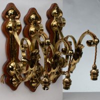 Arts & Crafts, c.1905 Set of Three Brass Wall Lights with Walnut Backplates - Thumbnail 20