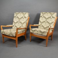 A Pair of Mid-Century Beech Armchairs with Outswept Arms - Thumbnail 3