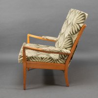 A Pair of Mid-Century Beech Armchairs with Outswept Arms - Thumbnail 7