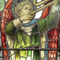 A Pre-Raphaelite Stained Glass Window of the Archangel Gabriel Blowing a Trumpet - Thumbnail 8