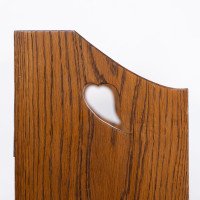 Liberty & Co. attri. A little Arts & Crafts Oak bookcase with heart cut-outs - Thumbnail 6