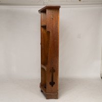 Shapland & Petter Attributed, Arts & Crafts Oak Hall Cupboard with Flaring Cornice - Thumbnail 4