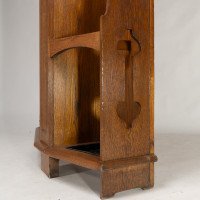 Shapland & Petter Attributed, Arts & Crafts Oak Hall Cupboard with Flaring Cornice - Thumbnail 15