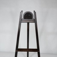 An Arts & Crafts folding oak easel with a carved butterfly flying from a flower  - Thumbnail 6