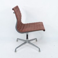 Charles & Ray Eames for Herman Miller. Early Swivel Aluminium Revolving Desk Chair - Thumbnail 4