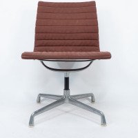 Charles & Ray Eames for Herman Miller. An Early Swivel Aluminium Revolving Desk Chair - Thumbnail 8