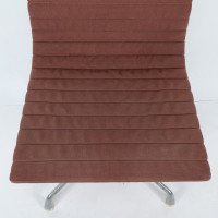 Charles & Ray Eames for Herman Miller. Early Swivel Aluminium Revolving Desk Chair - Thumbnail 7