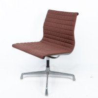 Charles & Ray Eames for Herman Miller. An Early Swivel Aluminium Revolving Desk Chair - Thumbnail 3