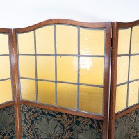 Liberty and Co (attributed). A good three fold screen  - Thumbnail 6