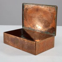 Birmingham Guild of Handicraft. An Arts & Crafts Four Piece Hand-hammered Dressing Table or Desk Set - Thumbnail 18