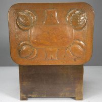 Margaret Gilmour, attributed. Scottish Arts & Crafts Brass Coal Box with Thistle Detail - Thumbnail 9