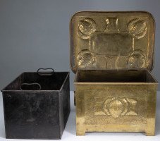 Margaret Gilmour, attributed. Scottish Arts & Crafts Brass Coal Box with Thistle Detail - Thumbnail 18