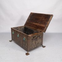 Jesson Birkett, attributed, Arts & Crafts Copper Fireside Log Box and Seat - Thumbnail 4