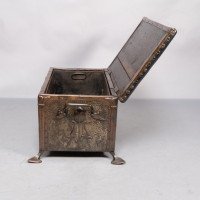 Jesson Birkett, attributed, Arts & Crafts Copper Fireside Log Box and Seat - Thumbnail 6