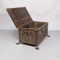 Jesson Birkett, attributed, Arts & Crafts Copper Fireside Log Box and Seat - Thumbnail 10