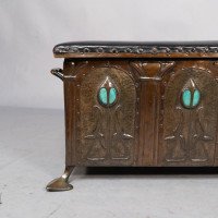 Jesson Birkett, attributed, Arts & Crafts Copper Fireside Log Box and Seat - Thumbnail 12