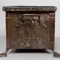 Jesson Birkett, attributed, Arts & Crafts Copper Fireside Log Box and Seat - Thumbnail 20