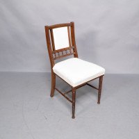 Bruce Talbert (1838-1881) Probably for Gillows of Lancaster & London. A Set of Eight English Aesthetic Movement Walnut Dining Chairs - Thumbnail 3