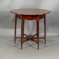 Morris & Co., Mahogany Side Table with a Shaped Top & Wavy Apron - Thumbnail 7