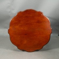 Morris & Co., Mahogany Side Table with a Shaped Top & Wavy Apron - Thumbnail 10