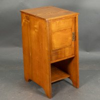 Wylie & Lochhead. A Pair of Arts & Crafts Ash Bedside Cabinets - Thumbnail 8
