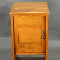 Wylie & Lochhead. A Pair of Arts & Crafts Ash Bedside Cabinets - Thumbnail 12