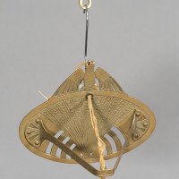 Arts & Crafts Brass Wall Light with Owl Finial and Pierced Fan Shade c.1900 - Thumbnail 6