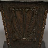 Arts & Crafts Copper Conical Coal Bucket & Lid, with Hand Hammered Sun Rise - Thumbnail 10