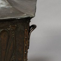 Arts & Crafts Copper Conical Coal Bucket & Lid, with Hand Hammered Sun Rise - Thumbnail 9