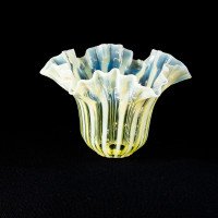 A Pleated Vaseline Shade, Consisting of Alternating Stripes & Ruffled Rim - Thumbnail 6