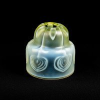 Arts & Crafts, c.1900 Set of Three Peacock Feather Vaseline Glass Shades - Thumbnail 36