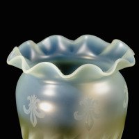 A Rare Pair of Vaseline Shades with Acid Etched Fleur-de-Lys - Thumbnail 12