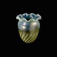 A Rare Pair of Vaseline Shades with Acid Etched Fleur-de-Lys - Thumbnail 13