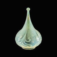 Rare Teardrop Vaseline Glass Shade with Peacock Feather Motifs and Green Tint - Thumbnail 4