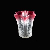 An Acid Etched Vaseline Glass Shade with Floral Motifs & Deep Pink-Tinted Flared Rim - Thumbnail 11