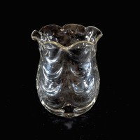 A Clear Glass Shade with Leaf-Like Embossed Pattern & Scalloped Ruffled Rim - Thumbnail 6