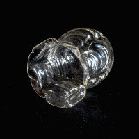 A Clear Glass Shade with Leaf-Like Embossed Pattern & Scalloped Ruffled Rim - Thumbnail 8