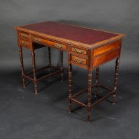 E. W. Godwin for Collinson & Lock. A Fine Quality Rosewood Desk - Thumbnail 2