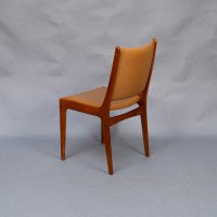 Johannes Andersen Made by Uldum Møbler, Denmark. Set of Eight Dining Chairs - Thumbnail 8