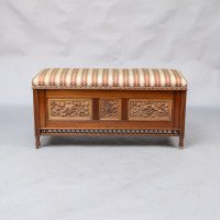 Bruce Talbert for Gillow & Co., of Lancaster. Aesthetic Movement Walnut & Boxwood Ottoman - Thumbnail 2