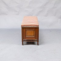 Bruce Talbert for Gillow & Co., of Lancaster. An Aesthetic Movement Walnut & Boxwood Ottoman - Thumbnail 4
