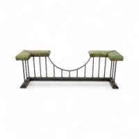 An Arts & Crafts club fender made of brass and cast iron, featuring green leather seats - Thumbnail 12